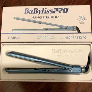 BaByliss Pro Flat Iron NWT